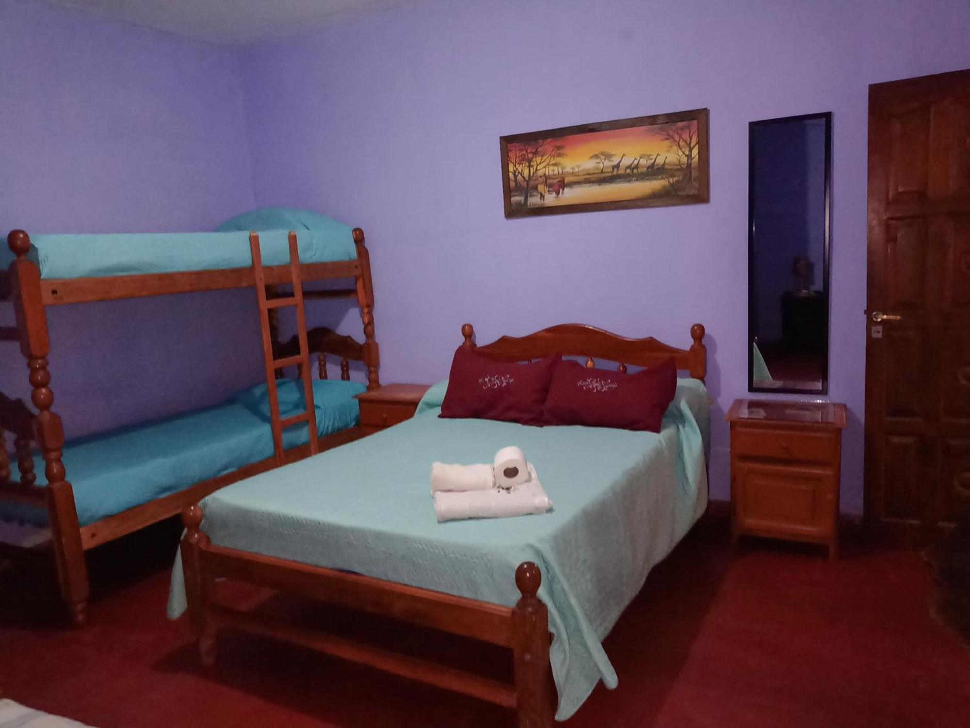 Hostal Benjamin Cafayate Exterior photo